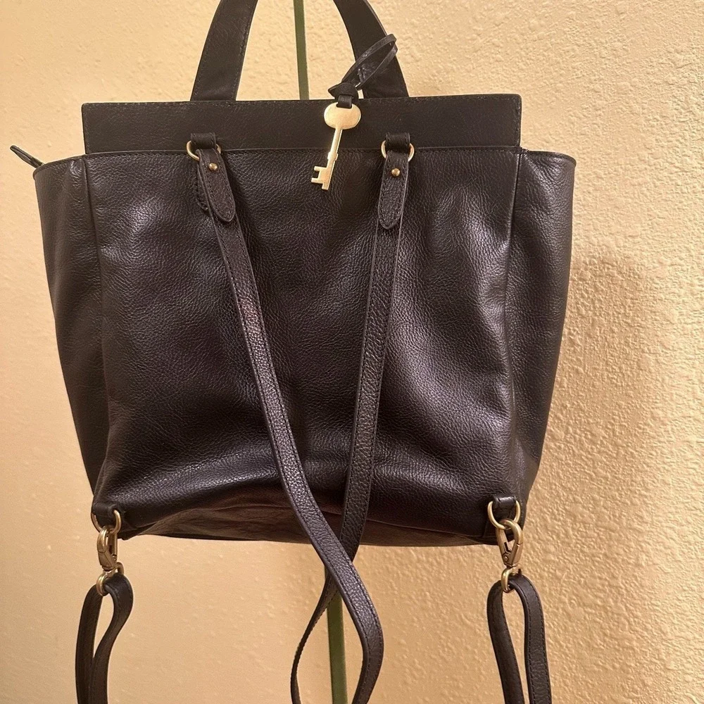 Fossil Amelia White Cheetah Black Leather Convertible Backpack Bag ZB7856504